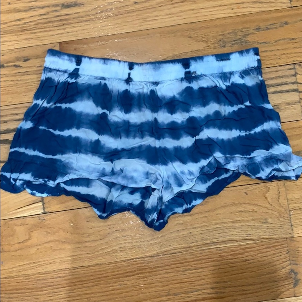 tie die blue and white shorts